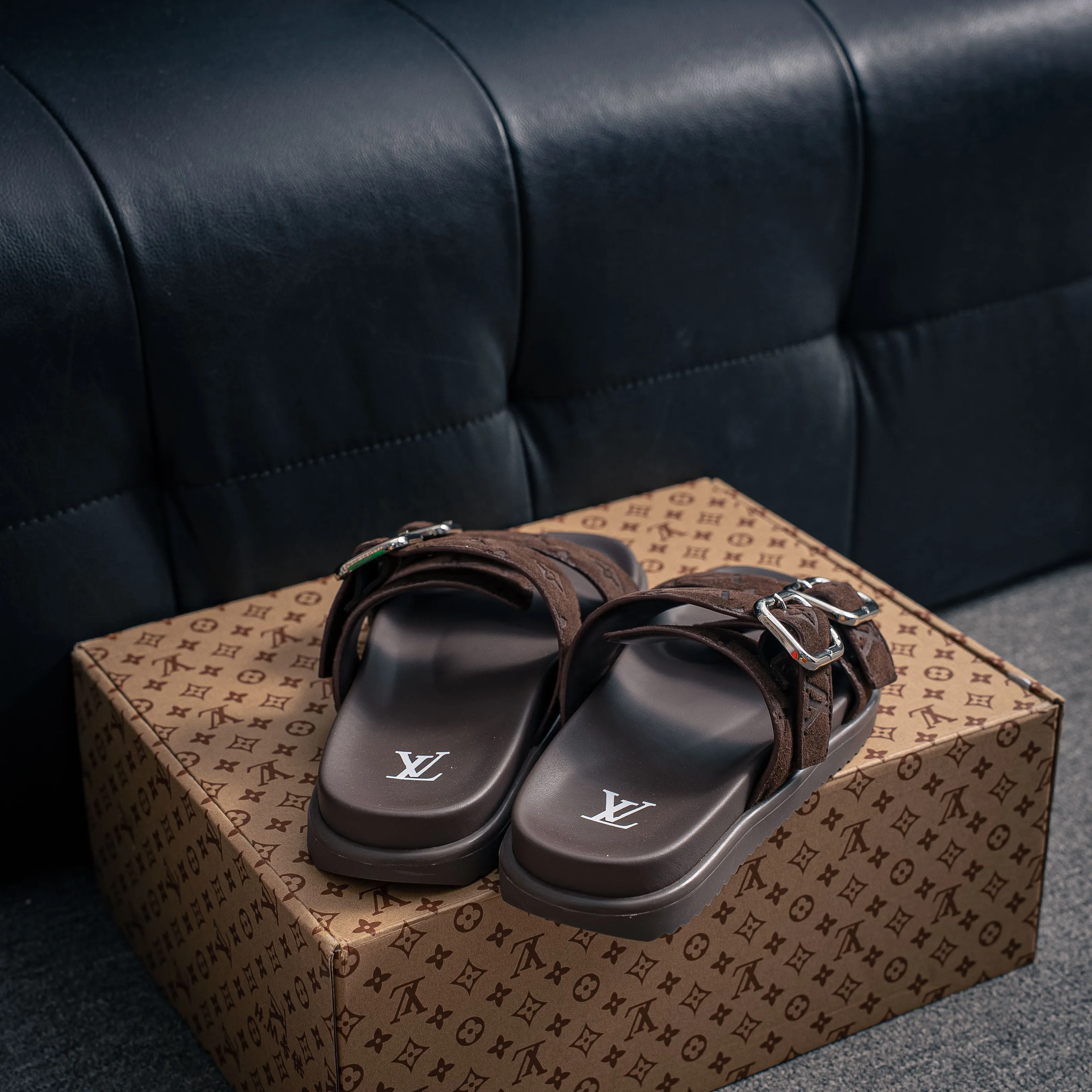 # LOUIS VUITTON ｜ 2026ss LOUIS VUITTON Venice Cowhide Leather Shoes Shoes Sandals 。 Cowhide Leather ，Shoes